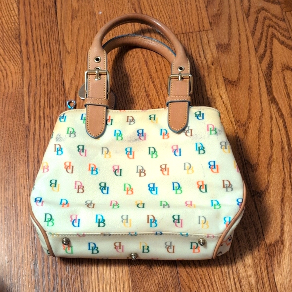 Dooney & Bourke -  White Handbag It Girl Collection With Rainbow & Heart Zipper - Picture 4 of 8